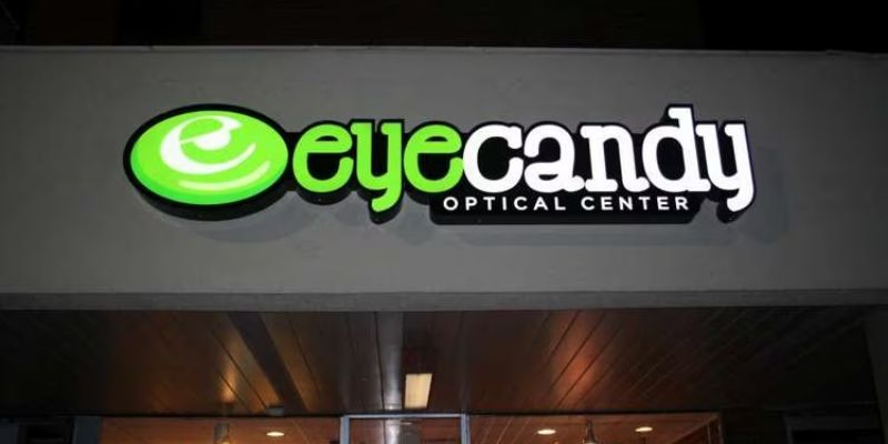Elevating Customer Experiences: The Art of Digital Signage Mastery