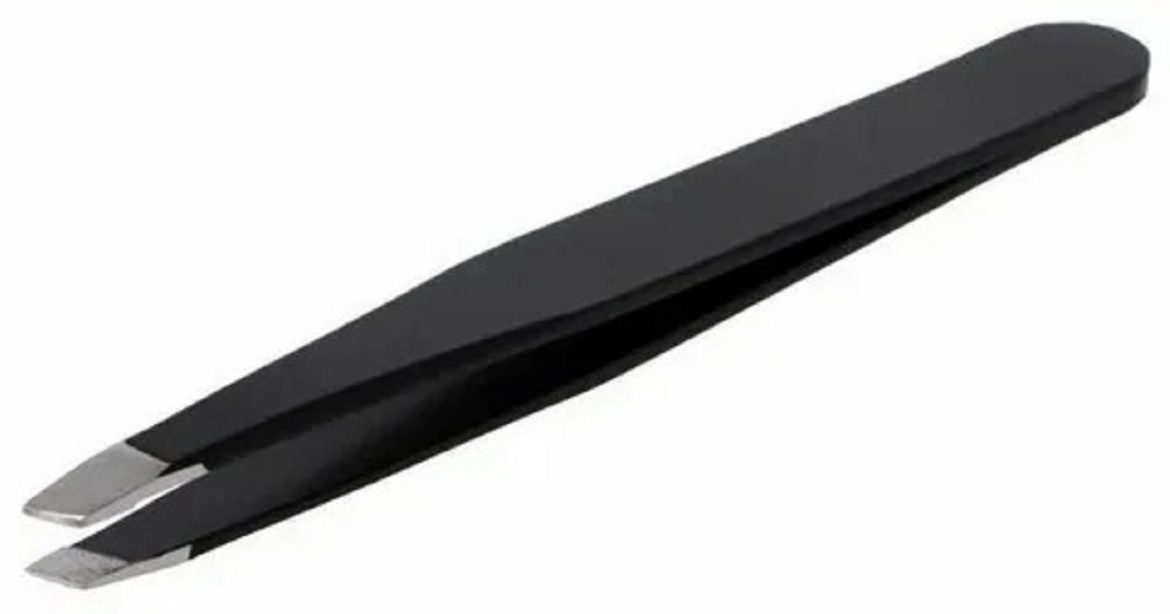 Precision at Your Fingertips: Exploring the World of Eyebrow Tweezers in UK