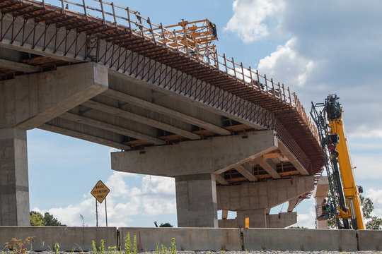 Exploring Different Types of Equipment Used In Bridge Construction